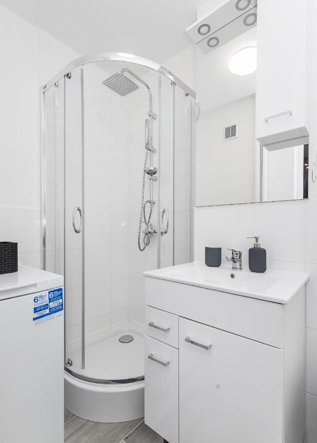 Central Apartments Grzybowska วอร์ซอ ภายนอก รูปภาพ